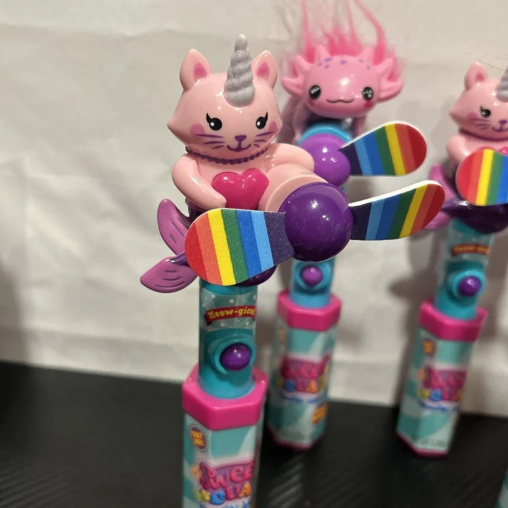 Sweet Squad Candy‎ Fan Ages 3+ Axolotl & Unicorn Cat Mermaid Party Favors